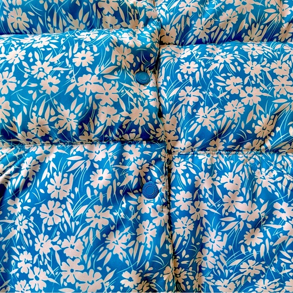 American Eagle Blue Reversible Down Puffer Vest Medium - Picture 9 of 10